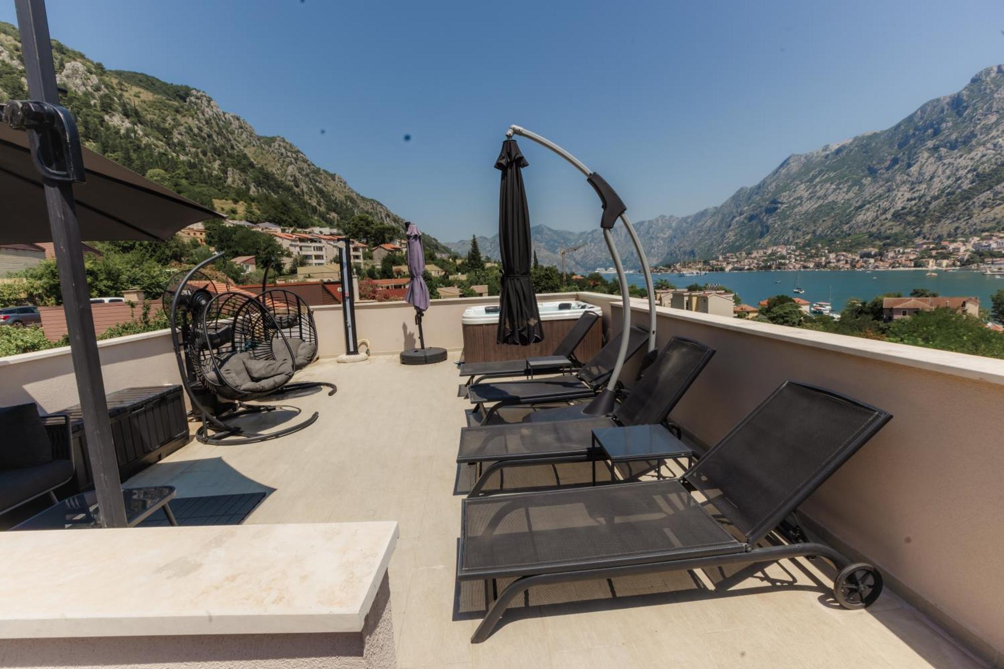Marea Deluxe Apartments Kotor Exterior photo